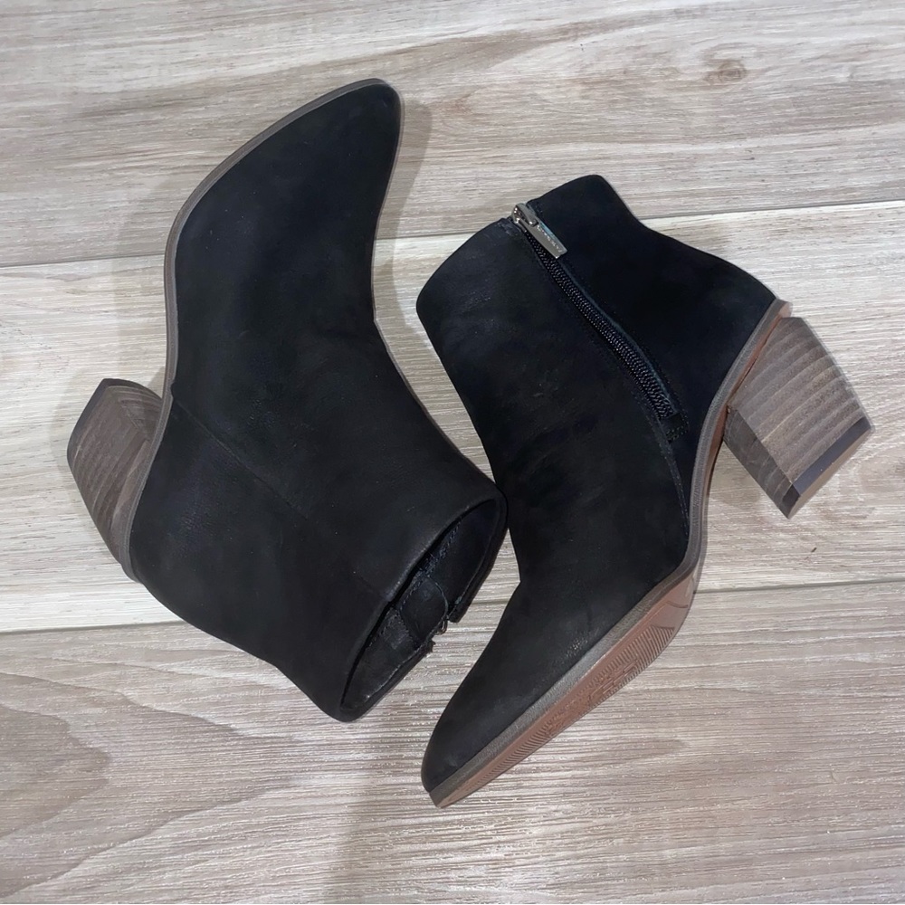 New Vince Camino booties